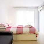 Ultra Modern Studio Near The Beach