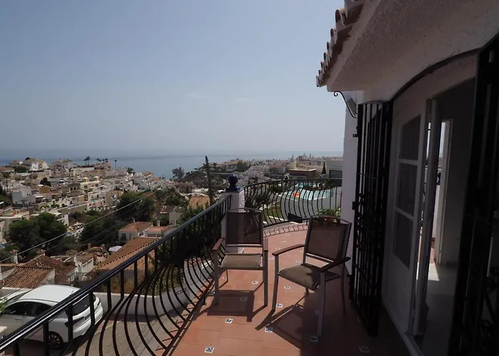 Villa Alaymar With Fantastic Views Overlooking Burriana Beach Zone