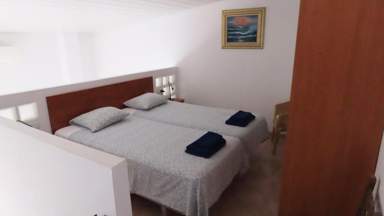 Nerjaluna * Nerja
