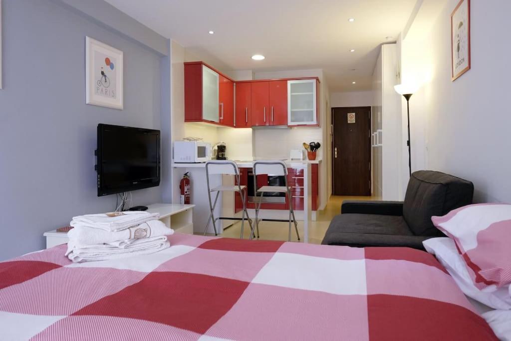 Ultra Modern Studio Near The Apartment *