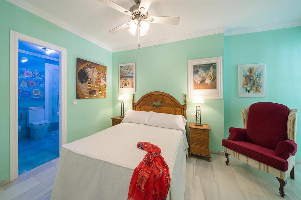 Apartamento Amplio En Primera Linea Playa Burriana , Luminosa Terraza Con Vistas Al Mar Nerja