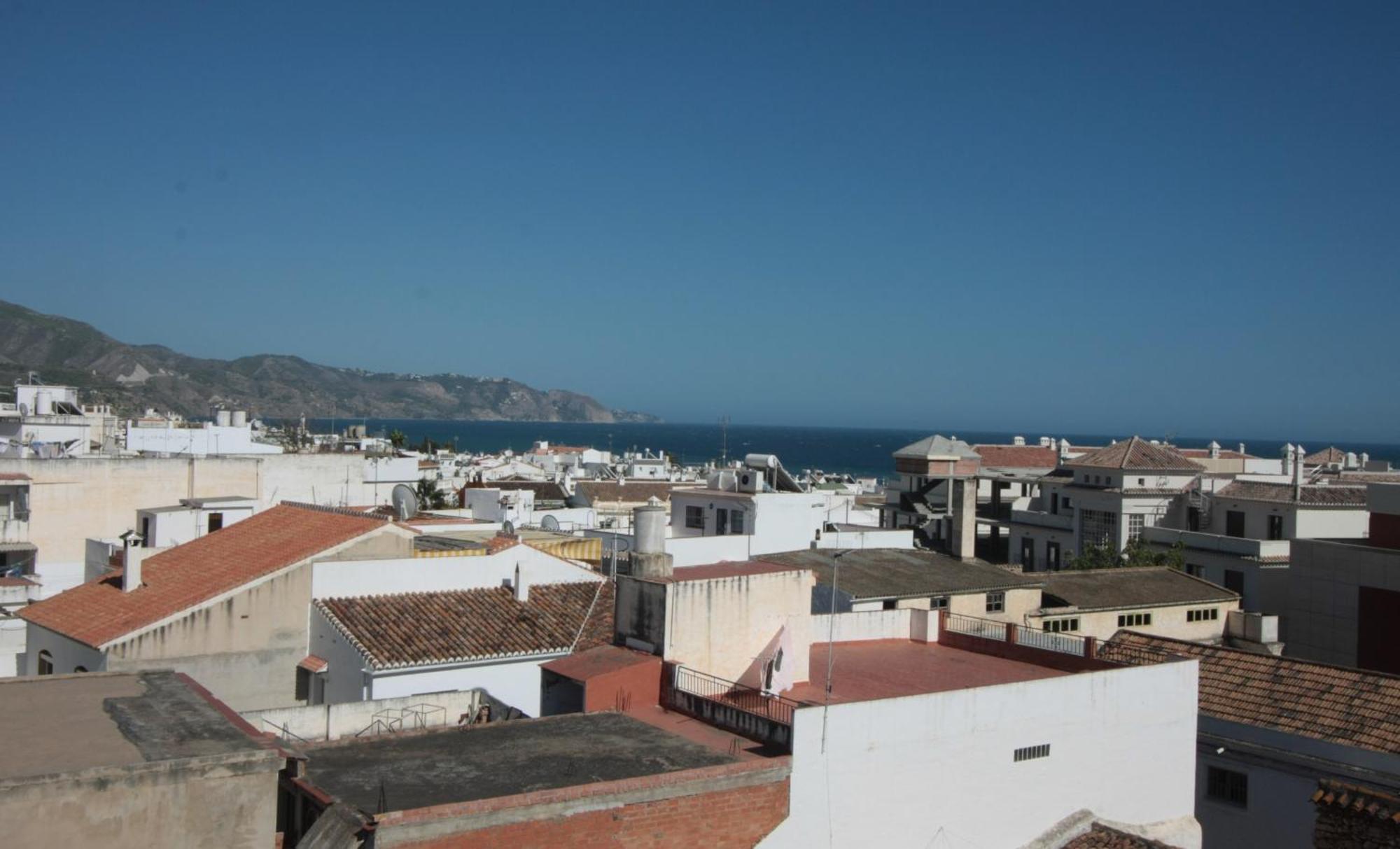 Nerjaluna * Nerja
