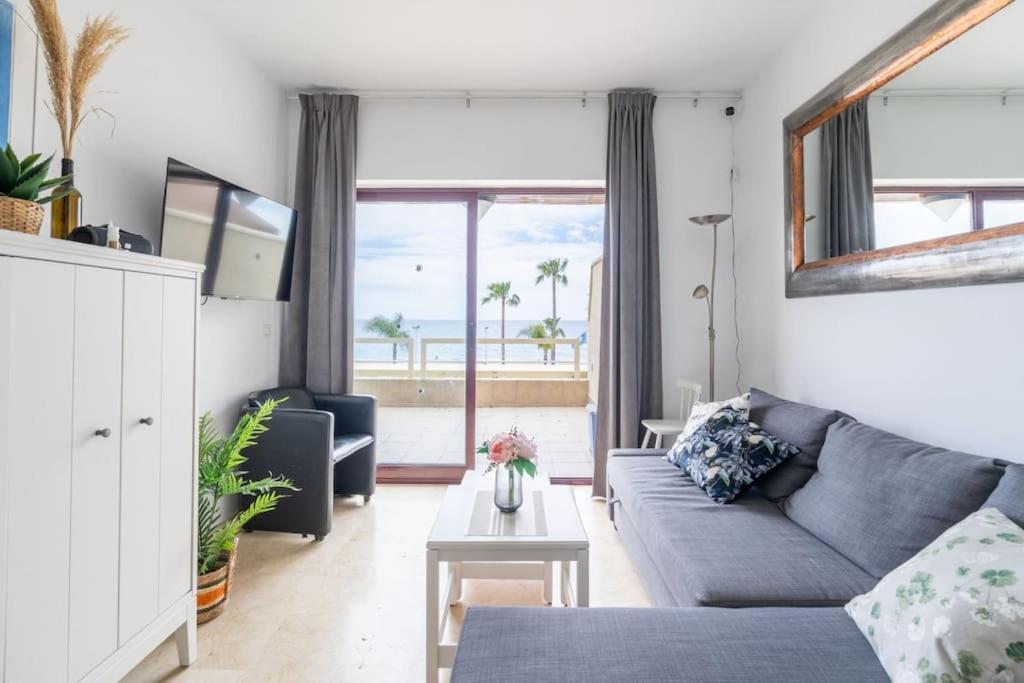 Luxury, Frontline Burriana Beach, Apartment *