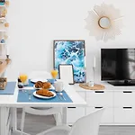 Cozy Apartment Next To The Beach And Nerja Center