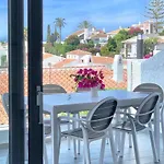 Wonderful House By The Sea