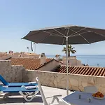 Wonderful House Just Above The Sea
