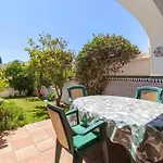 Tropicana Townhouse, 2 Bedroom Next To The Pool