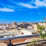 Penthouse With Amazing Sea Views And Parking