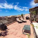 Penthouse With Amazing Sea Views And Parking