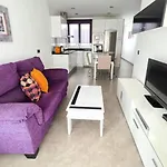 Apartment La Cruz 8 Silhouse