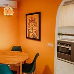 Las Flores Apartments