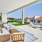 Sea Gardens Villa