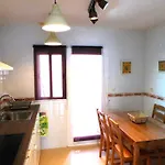 Atico Fresco Y Luminoso Con Aparcamiento Privado