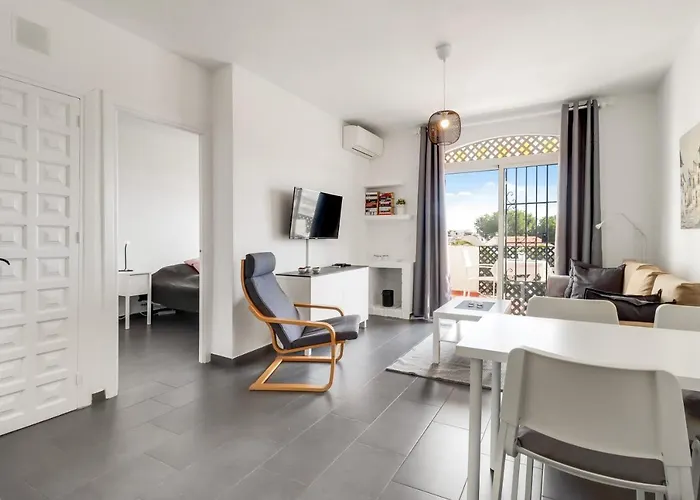 1 Bedroom In Verano Azul, Free Wi-Fi