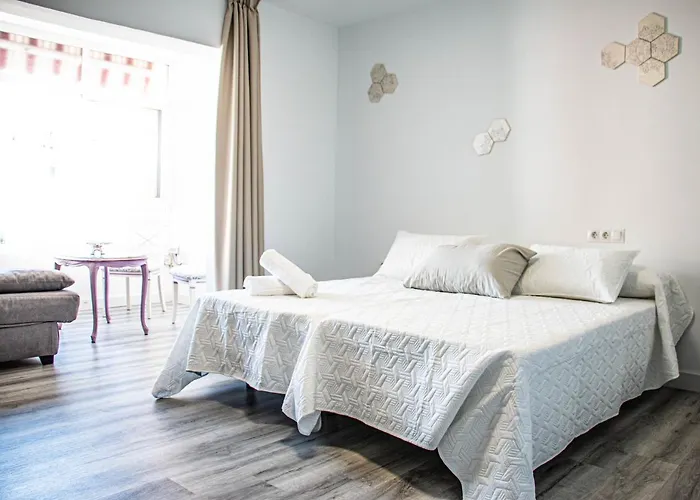 Acogedor estudio en Nerja Centro 5m a pie de la playa