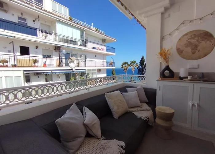 Stunning Apartment With Sea Views At Calle Carabeo, Nerja