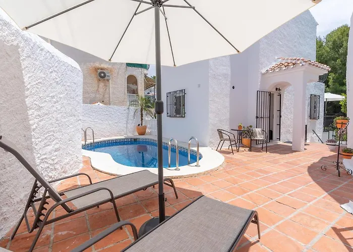 Lovely House With Private Pool In Burriana!