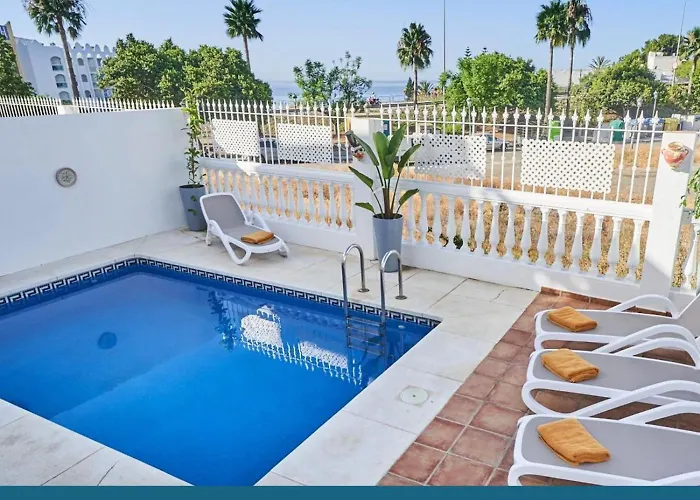 Villa Pura - Private Jacuzzi & Heated Pool