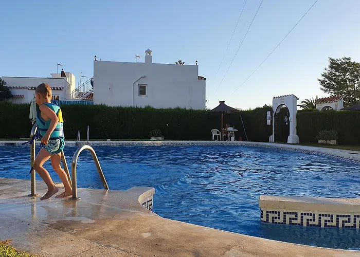 Beautiful Home In Nerja With Kitchenette