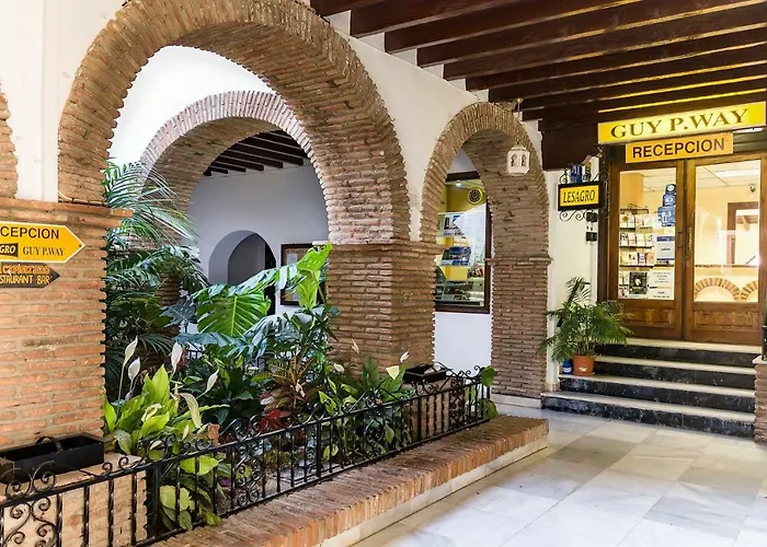 El Capistrano Nerja Guy P. Way