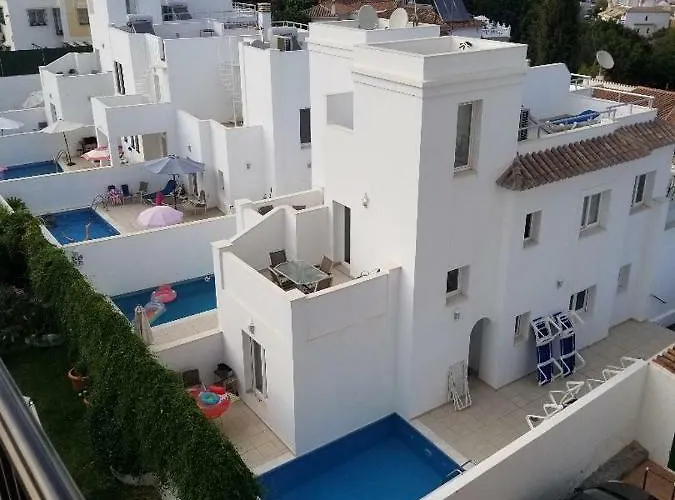 Superior Family Town Centre Villa Close To Beach In Peaceful Residential Zone