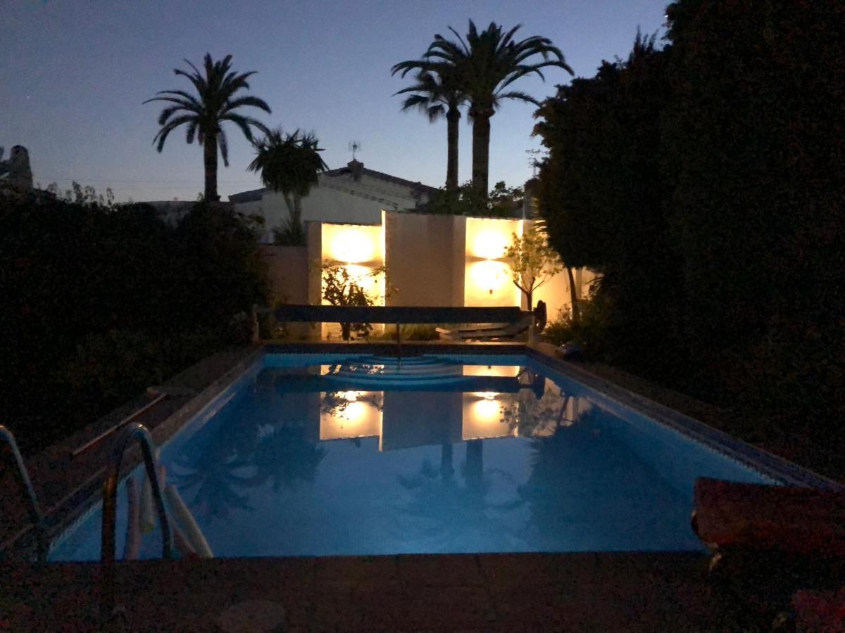 Bonita En Casa Palomas