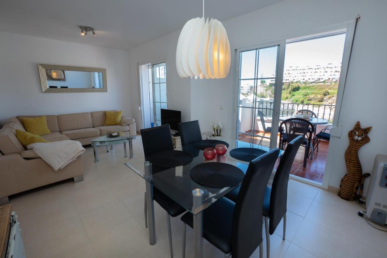 Penthouse Gaviotas Ii-2e Menyber Apartment