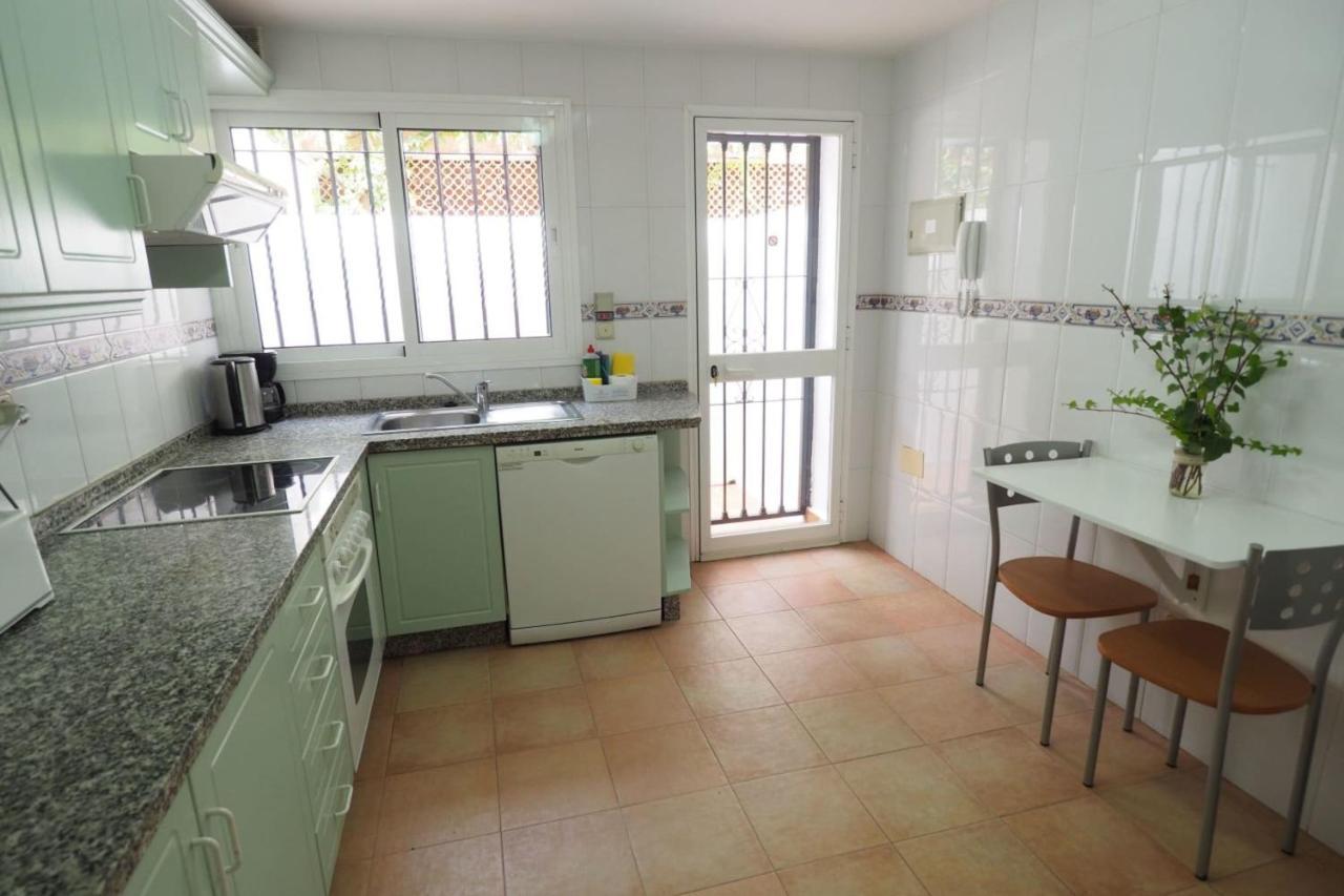 Villa Paradise - Leones