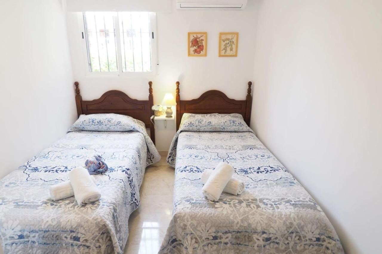 Villa Paradise - Leones *
