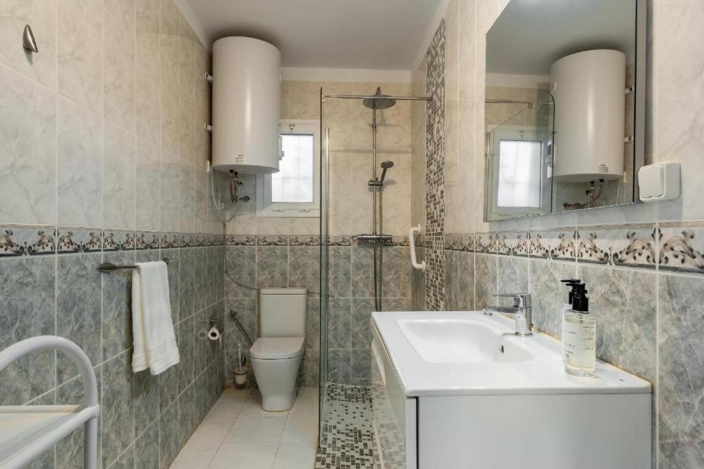 Perfect Family In Acapulco Playa, Apartment Nerja