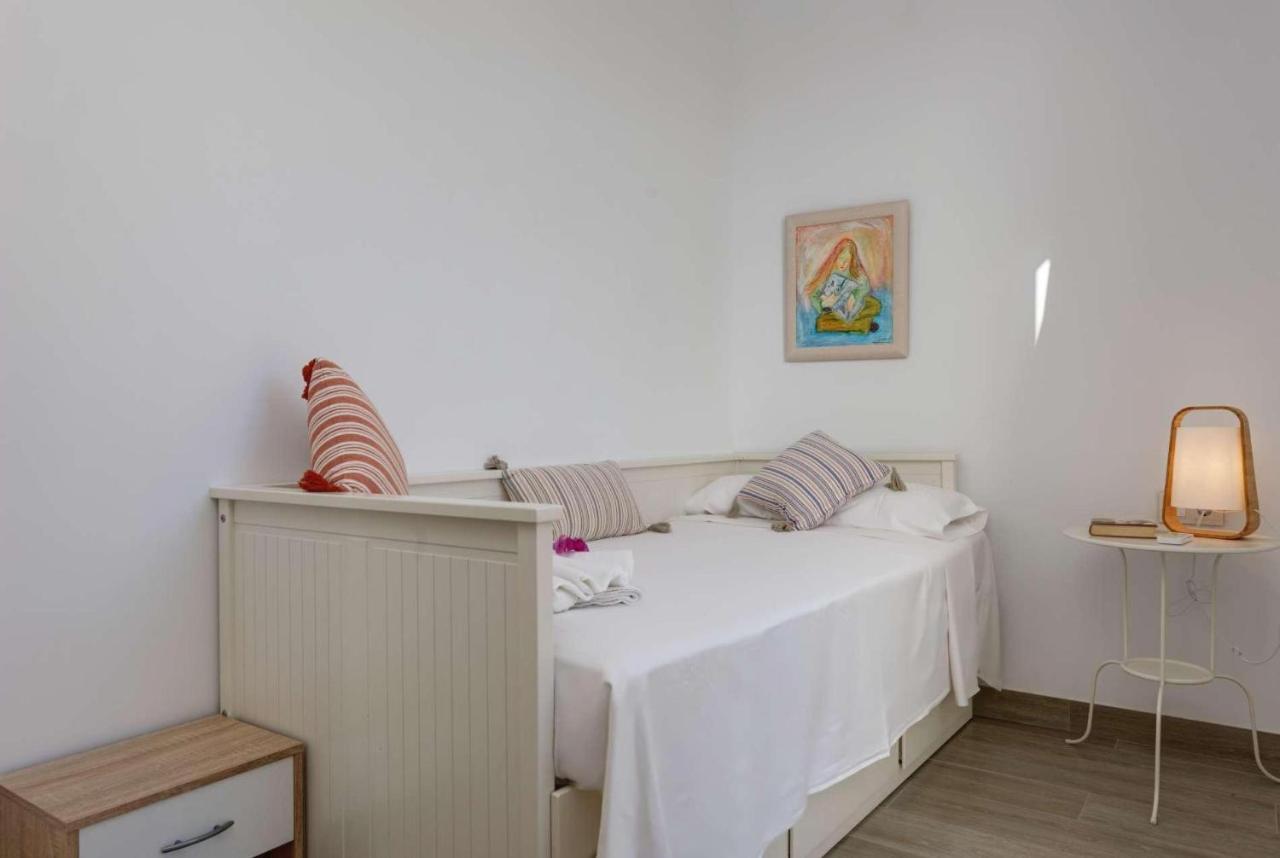 Capistrano Blue Uno Nerja