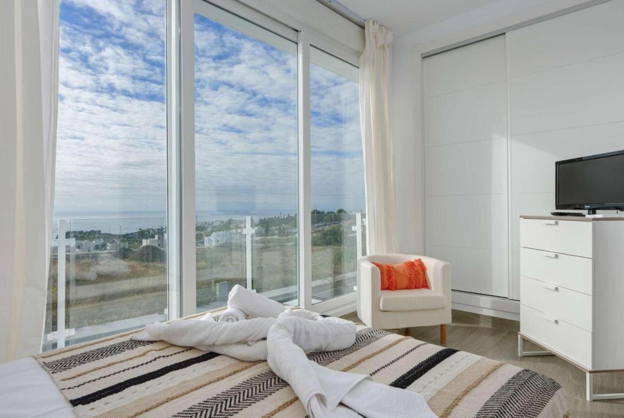 Capistrano Blue Uno Nerja