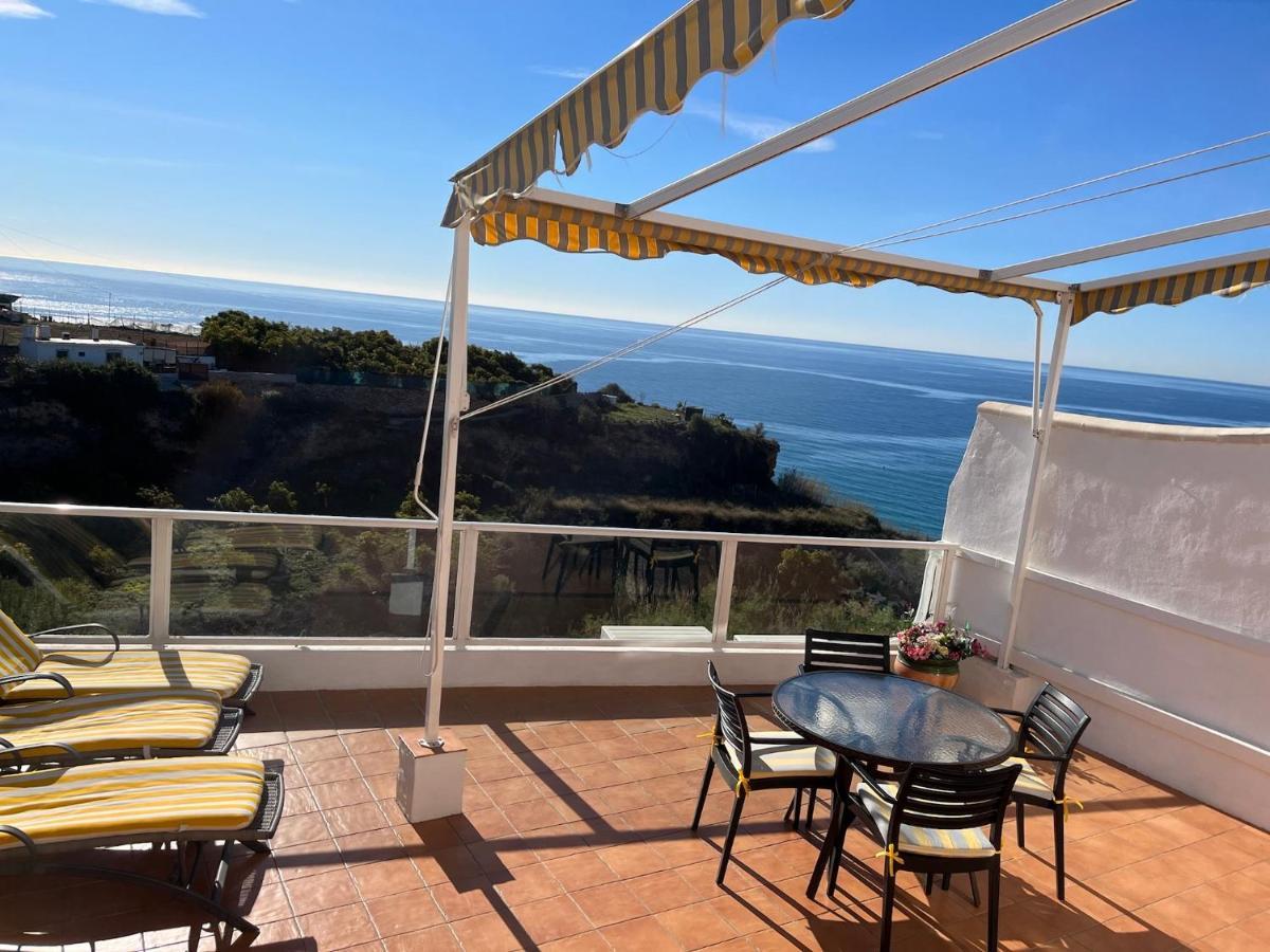 Vakantiehuis Delightful Burriana House With Magnificent & Sea Views.