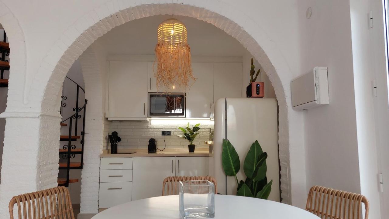 New Boho With Balcony, Private Garden And Communal Pool Сasa de vacaciones