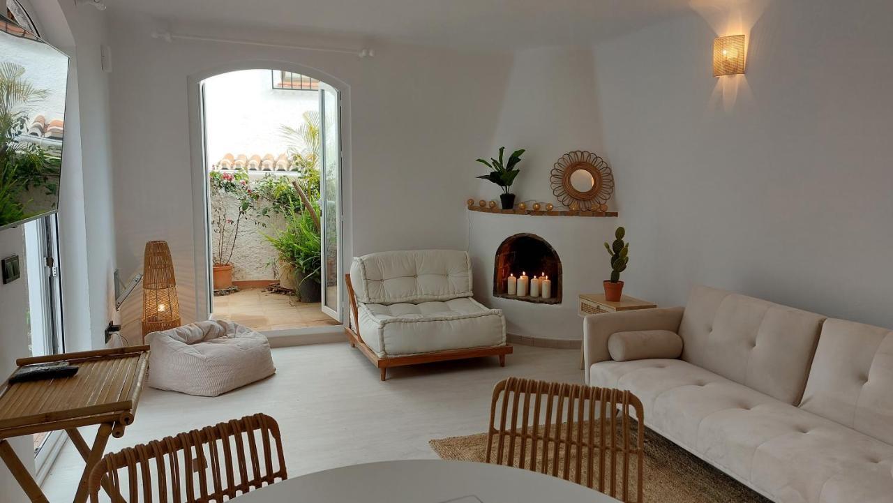 New Boho With Balcony, Private Garden And Communal Pool Сasa de vacaciones