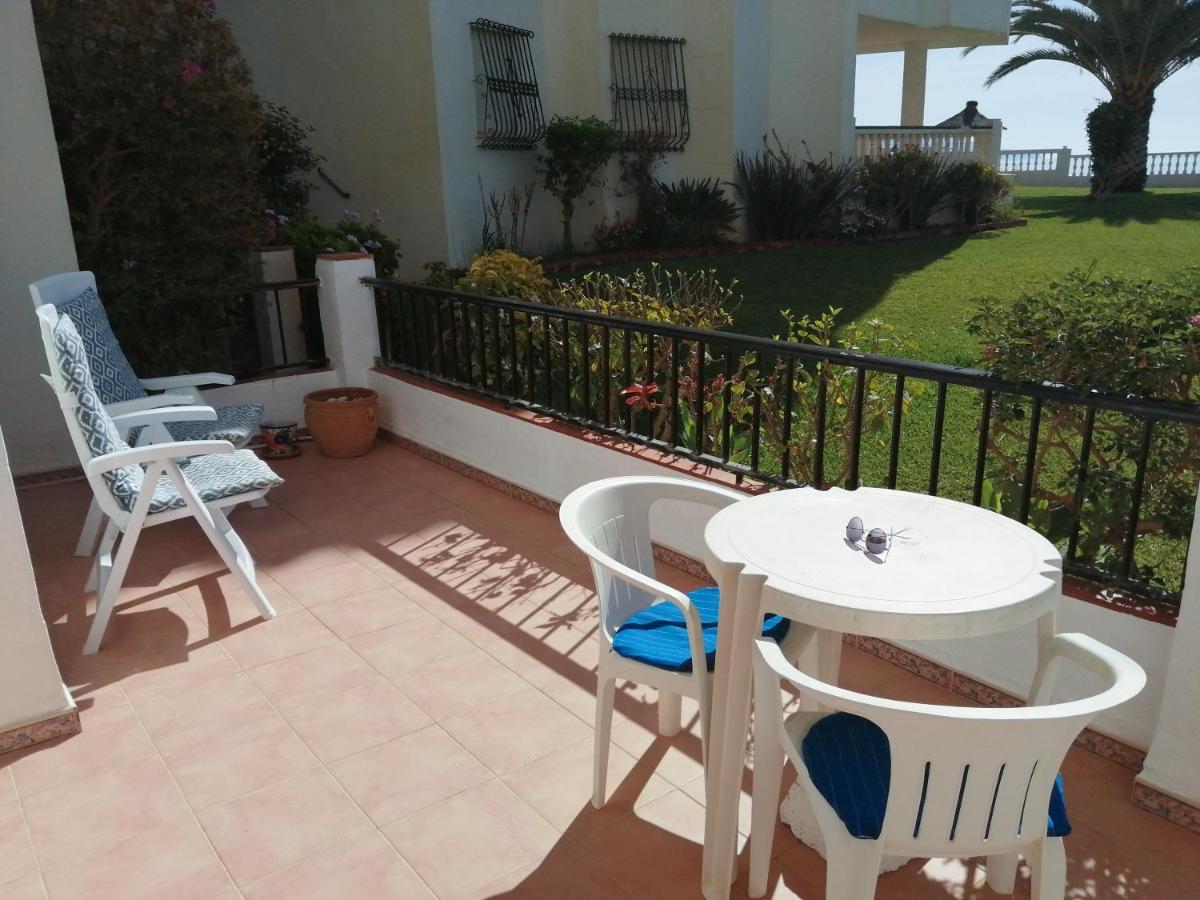 Sea & Pool View Garden Palmeras *
