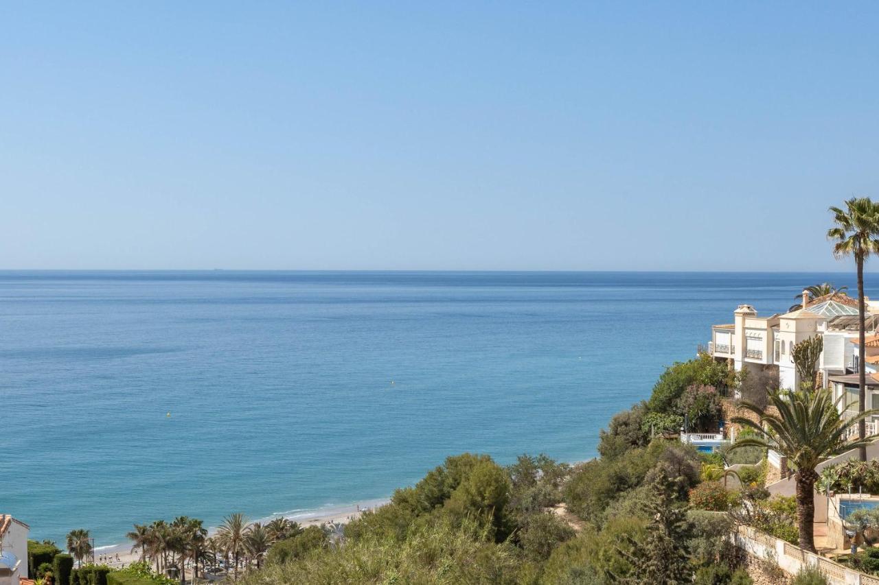 Wonderful House Just Above The Sea