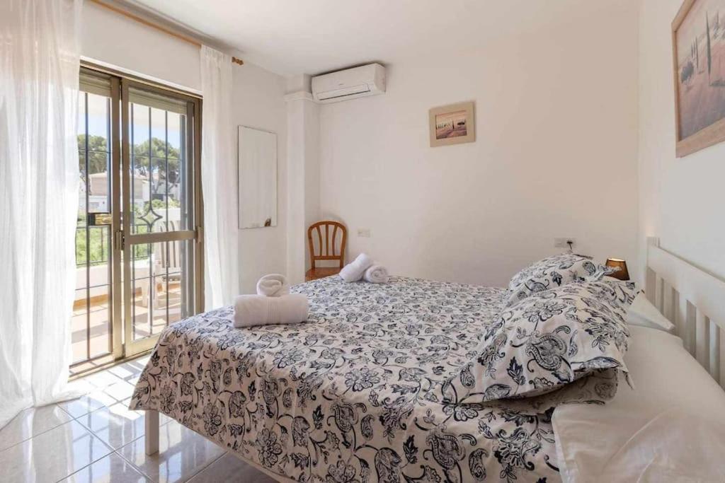 Tropicana Townhouse, 2 Bedroom Next To The Pool Apartment