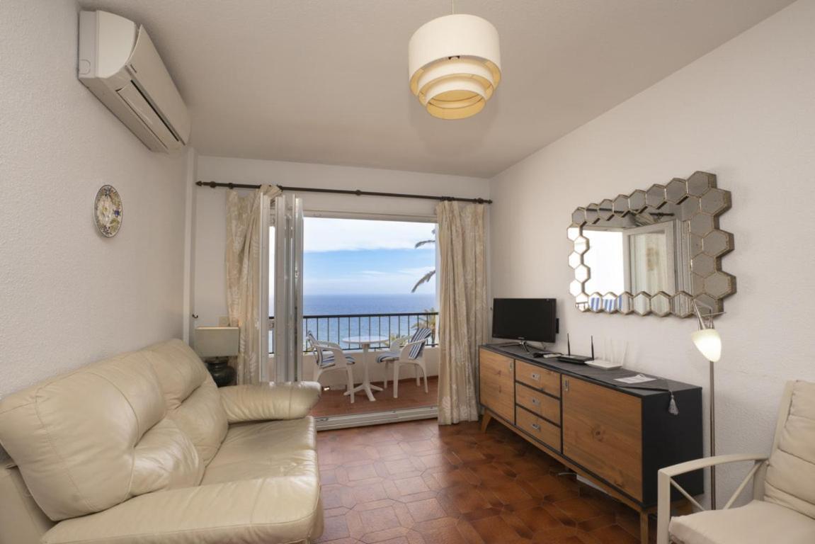 Palmeras 72 Menyber * Nerja