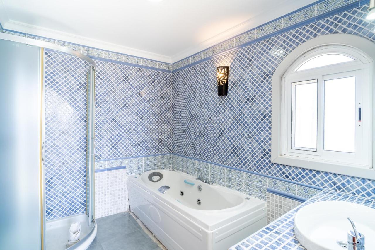 Kenny Private Pool Casasol Nerja