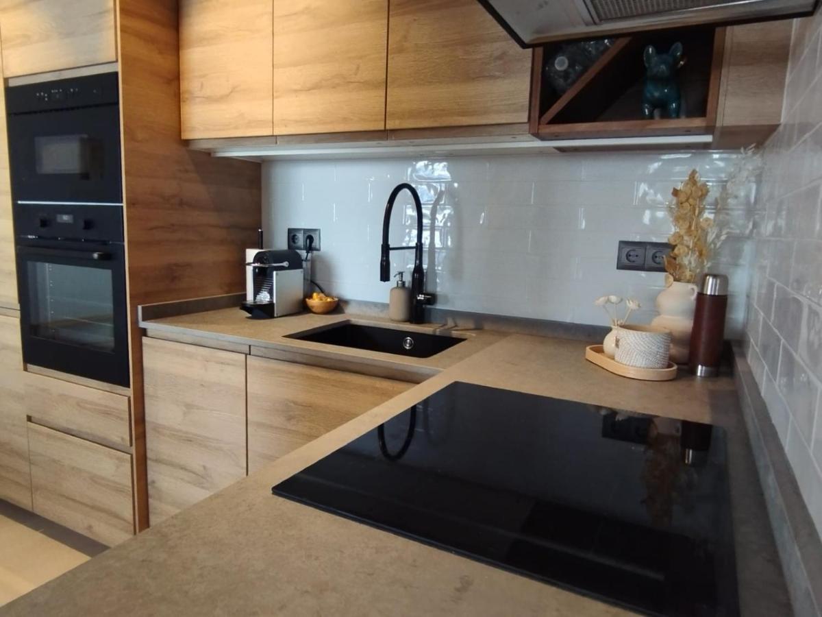 Apartamento Stunning With Sea Views At Calle Carabeo, *