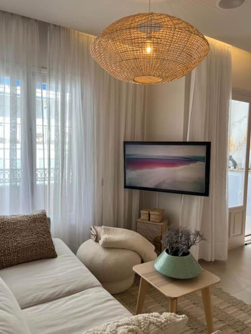 Stunning With Sea Views At Calle Carabeo, Apartamento Nerja
