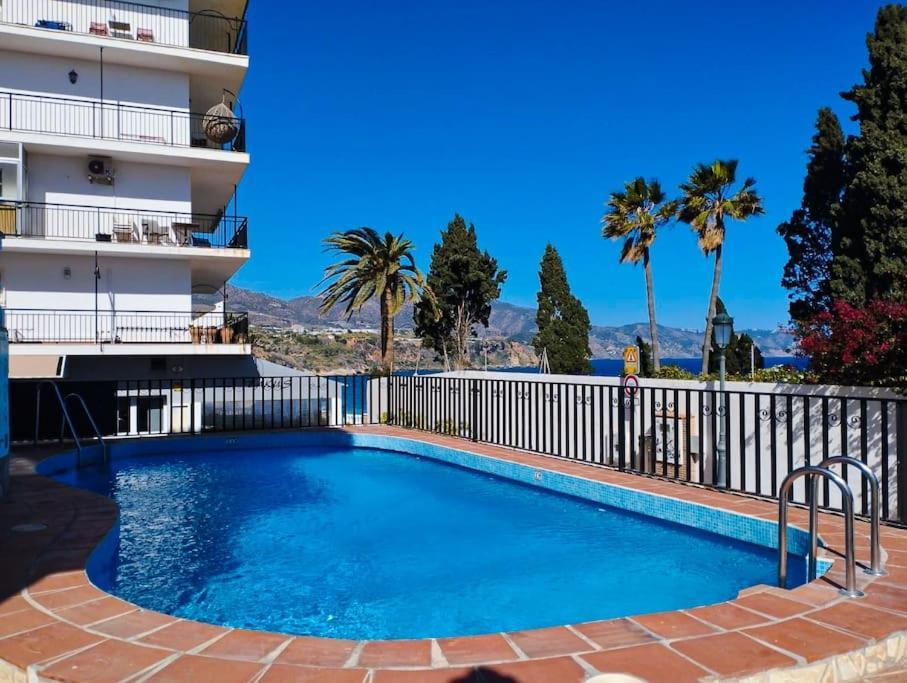 Stunning With Sea Views At Calle Carabeo, Apartamento Nerja