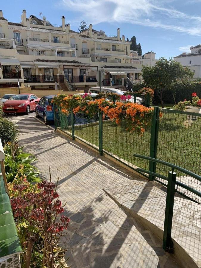 Hawaii 1st Floor Burriana, Apartamento Nerja