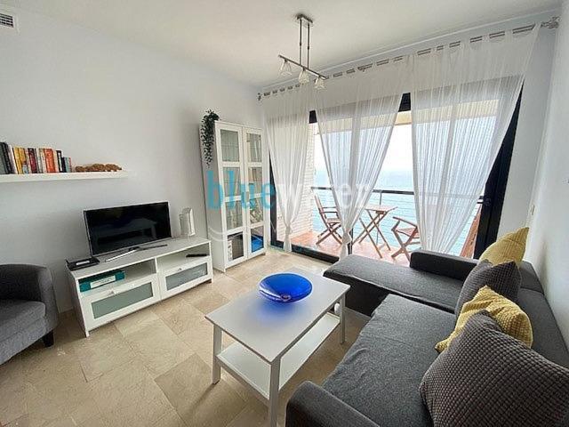 El Salon, Bluewater * Nerja