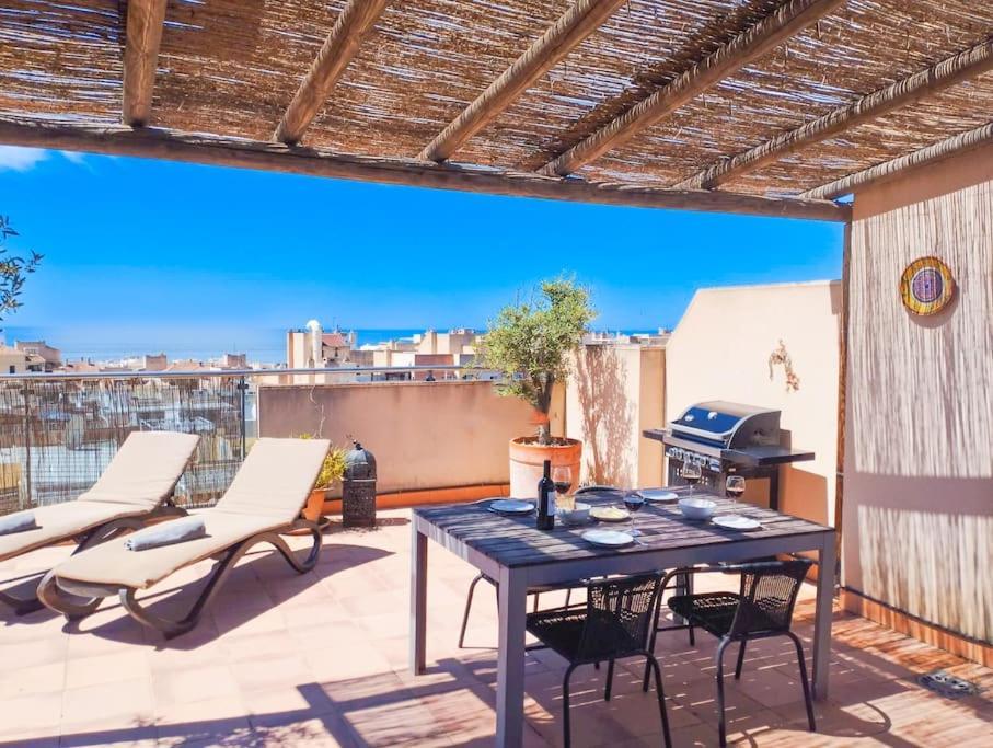 Penthouse With Amazing Sea Views And Parking Apartamento Nerja