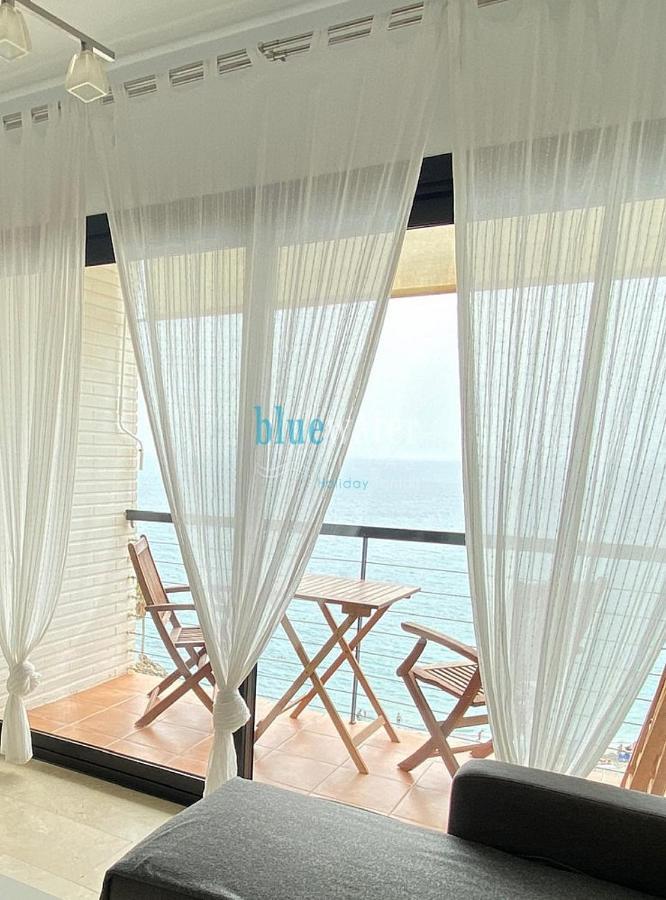 El Salon, Bluewater *