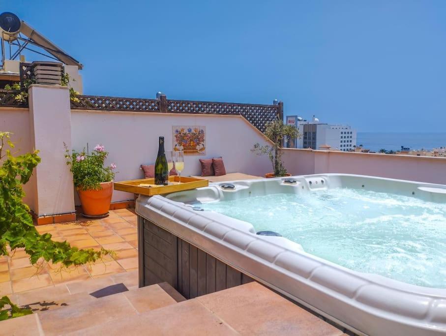 Apartamento Penthouse With Jacuzzi And Spectacular Sea Views Nerja