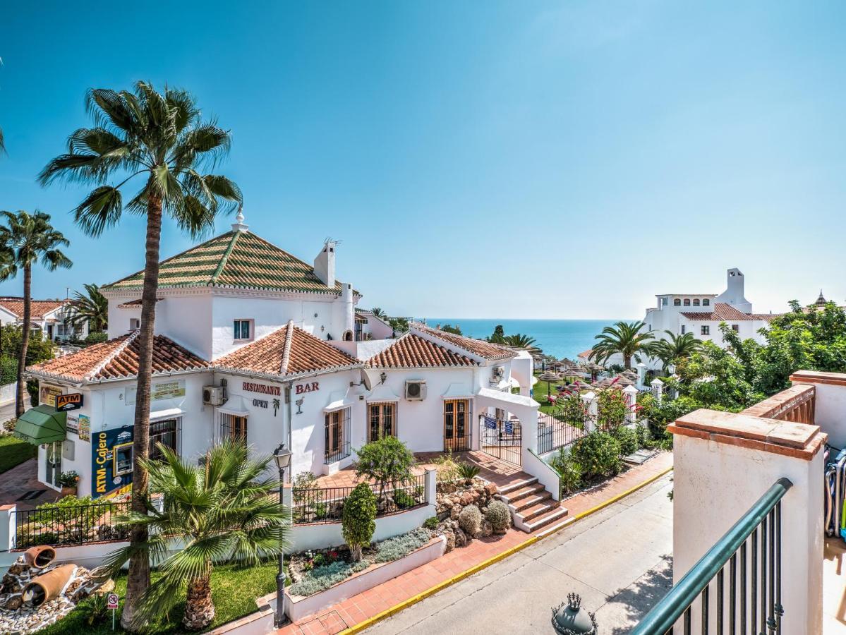 Stunning At Burriana Beach, Apartment Nerja