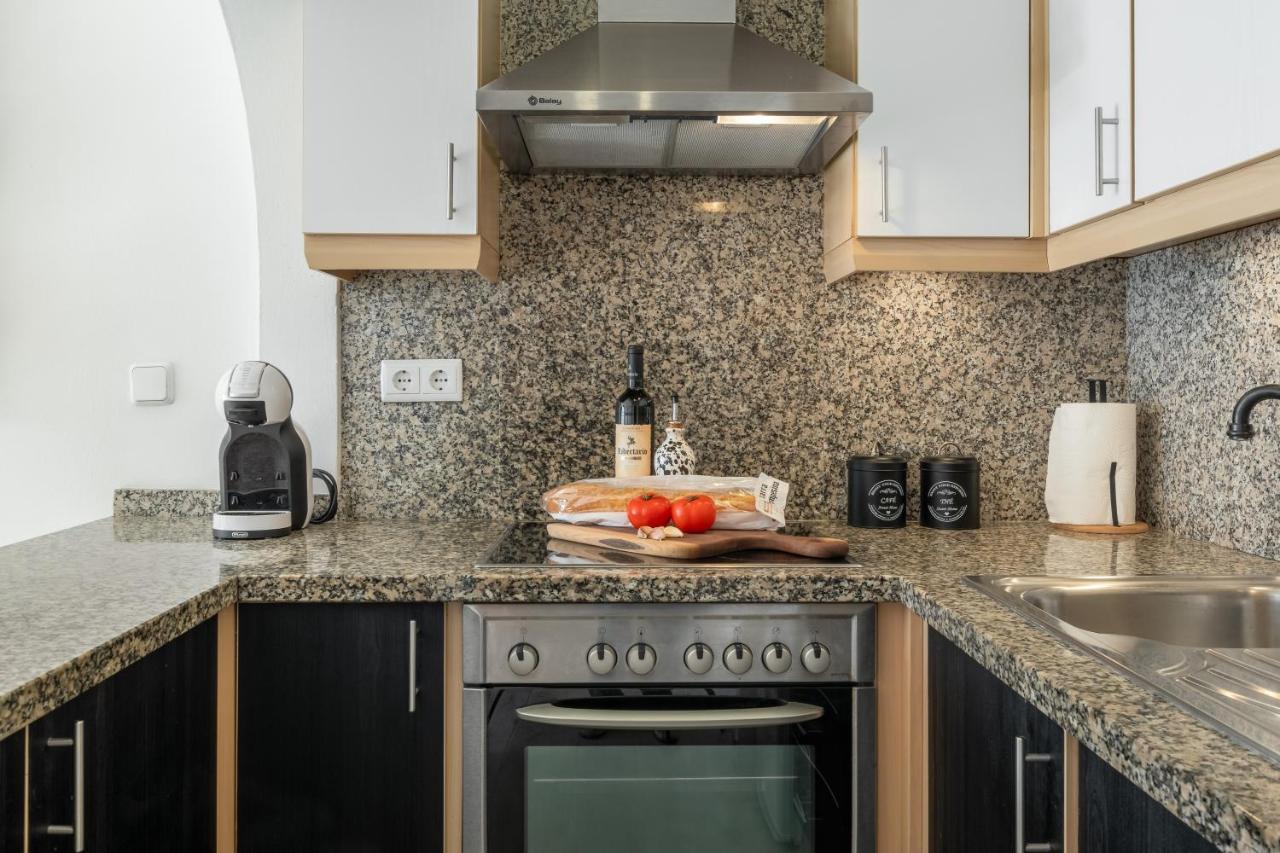 Apartamento Capistrano Playa 111 *